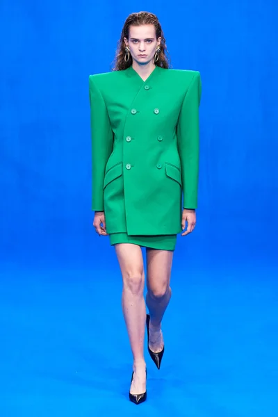 Look 57